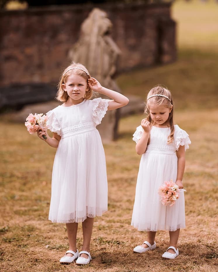 flowergirl fashion sustainable English wedding