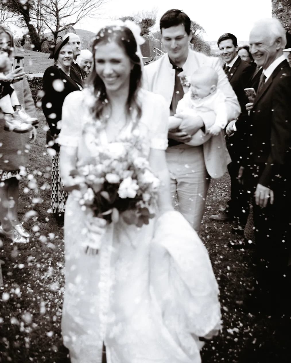 bride and groom countryside romantic wedding celebration