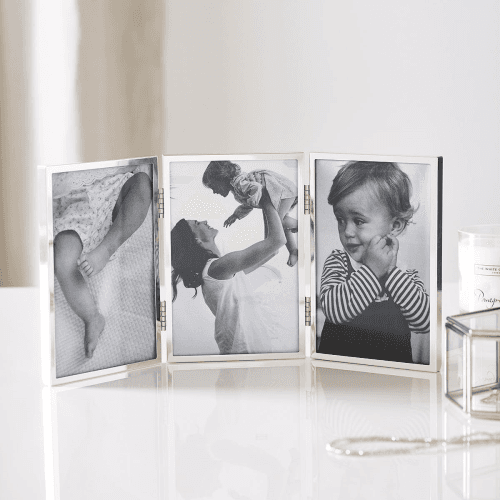 Image showing the Fine Silver Hinged photograph frame, 4 x 6", Silver Plate product.